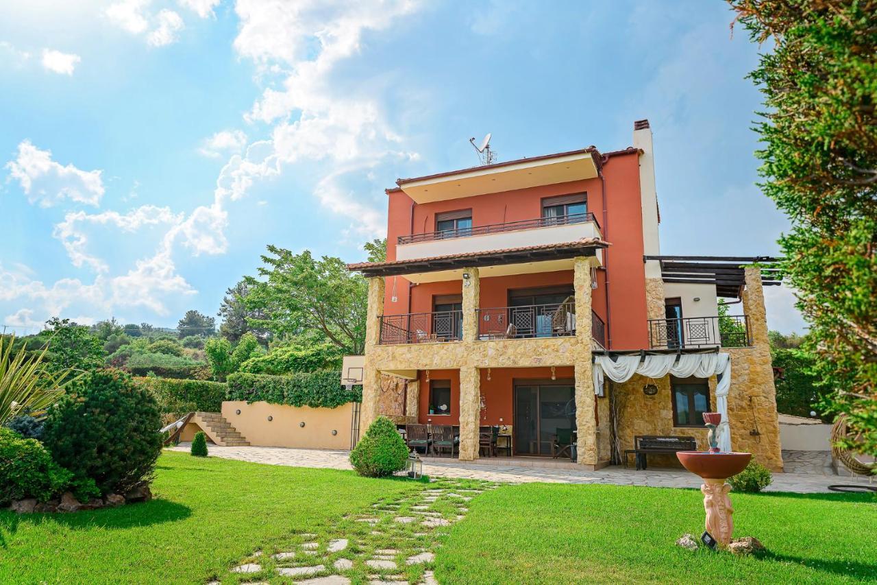 Villa Mariellie Nea Peramos  Exterior photo